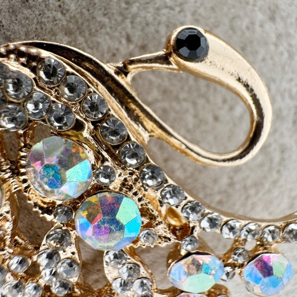 Vintage Gold Tone Aurora Borealis Rhinestone Swan Brooch Pin Unsigned Sparkly - Picture 2 of 7